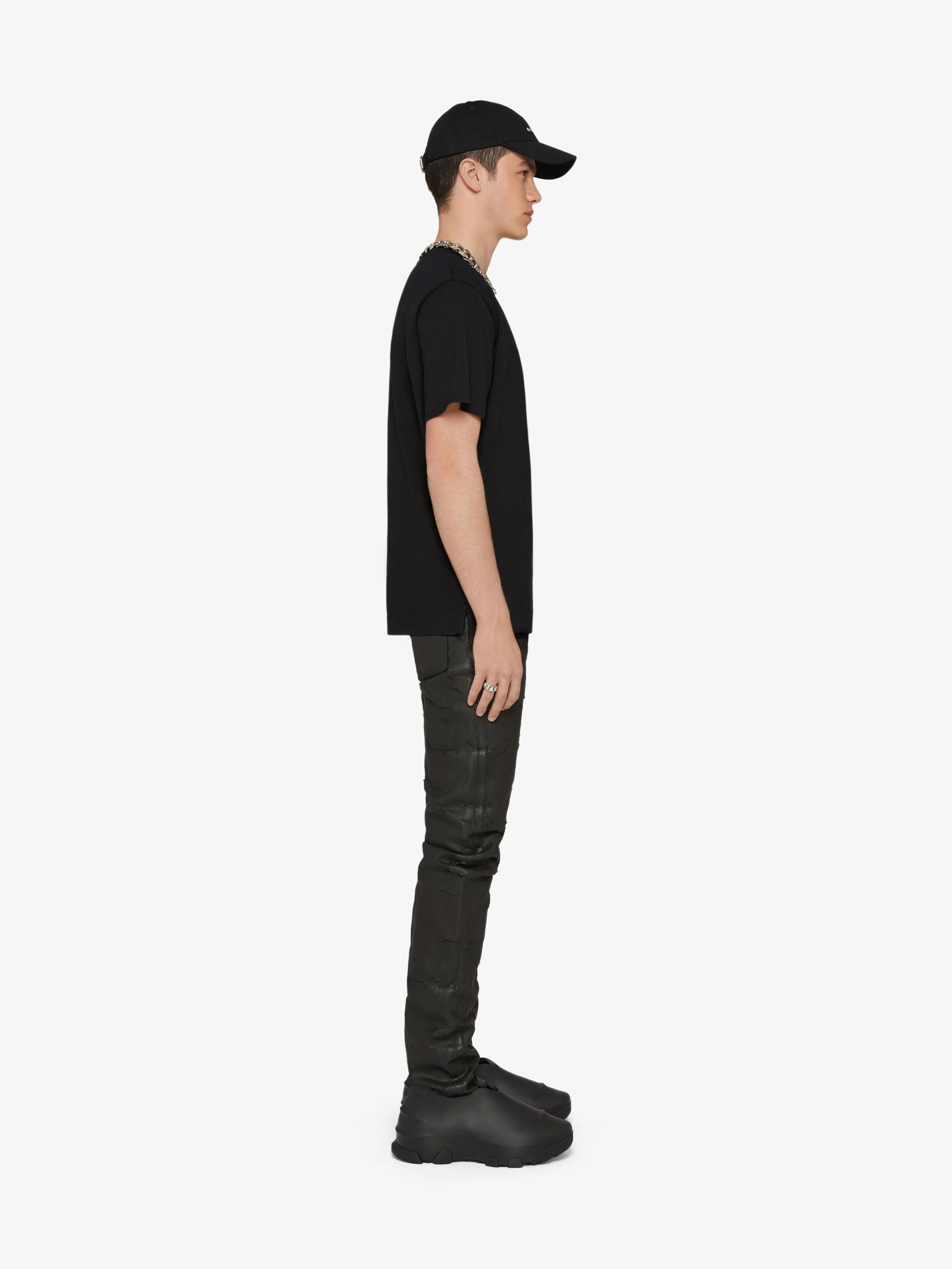Slim fit t-shirt in cotton with 4G detail | Givenchy CA Slim fit t-shirt in cotton with 4G detail | Givenchy CA