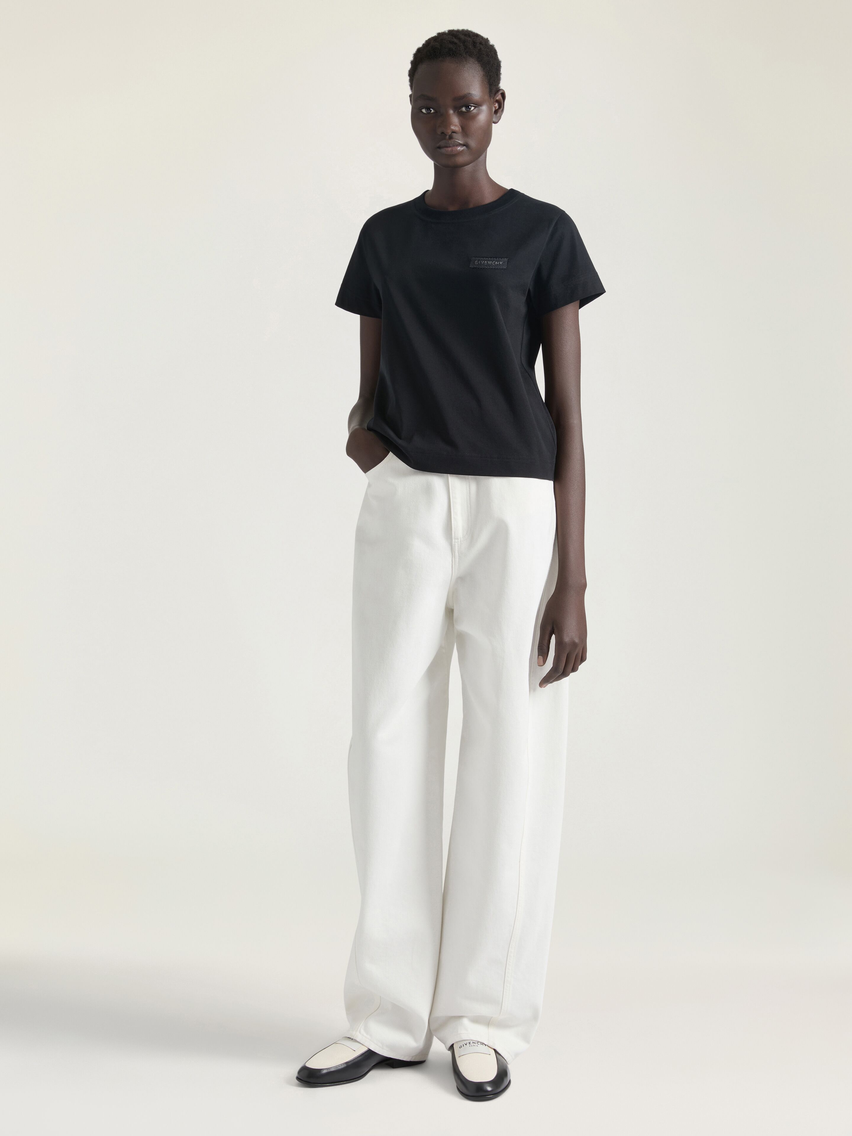 T-shirt in cotton with GIVENCHY patch in - black | Givenchy ES
