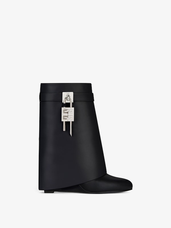 Shark Lock ankle boots in leather - black | Givenchy US