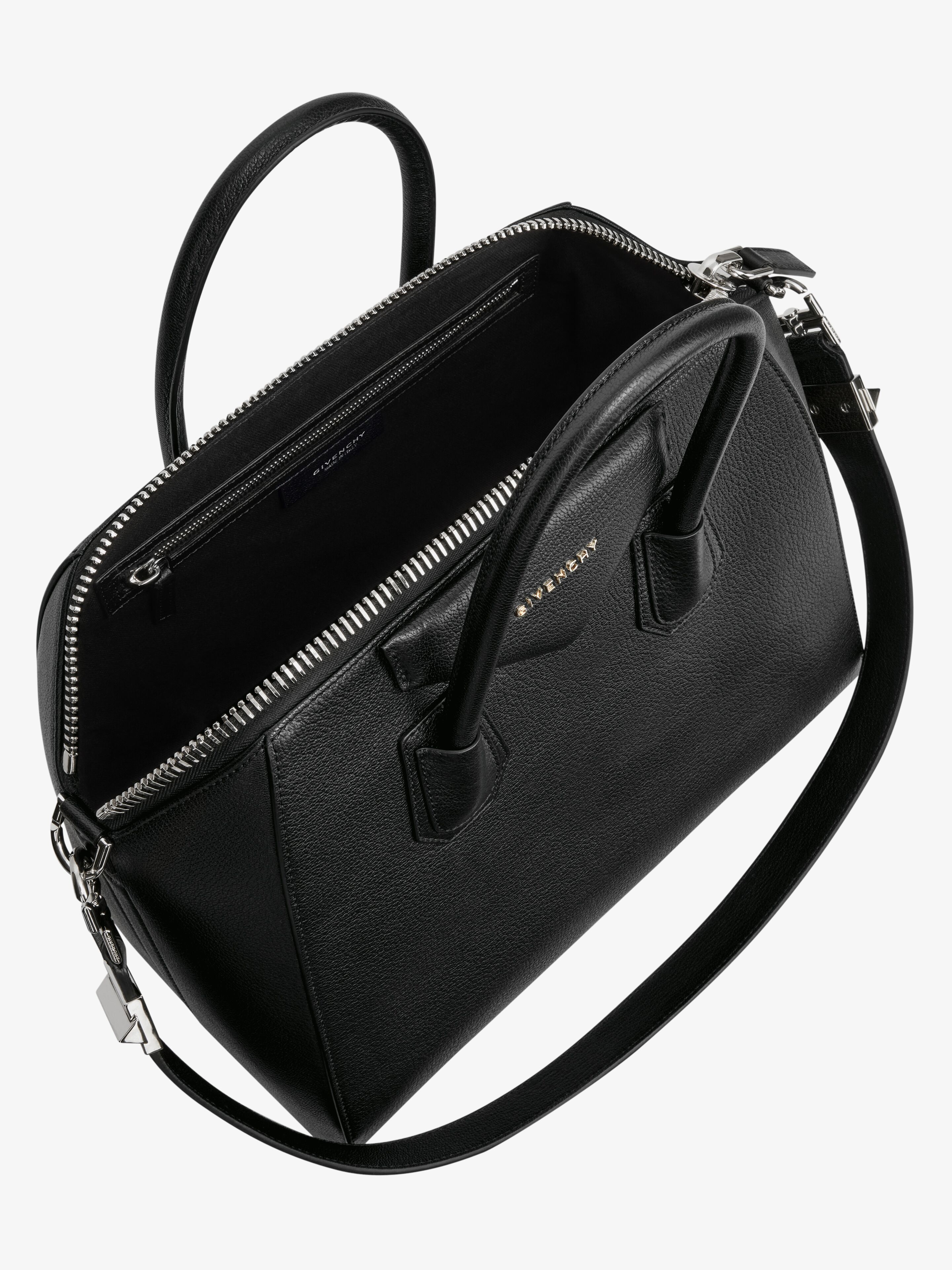 Medium Antigona bag in grained leather in black Givenchy DE