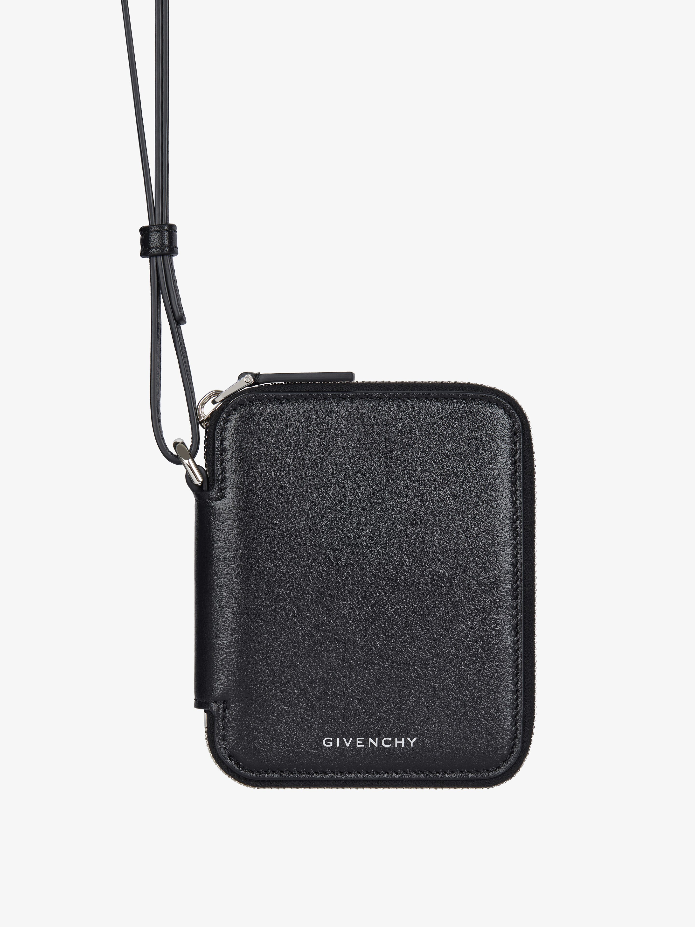 ヴォワイユー ネックストラップ カードホルダー グレインレザー - ブラック | GIVENCHY JP