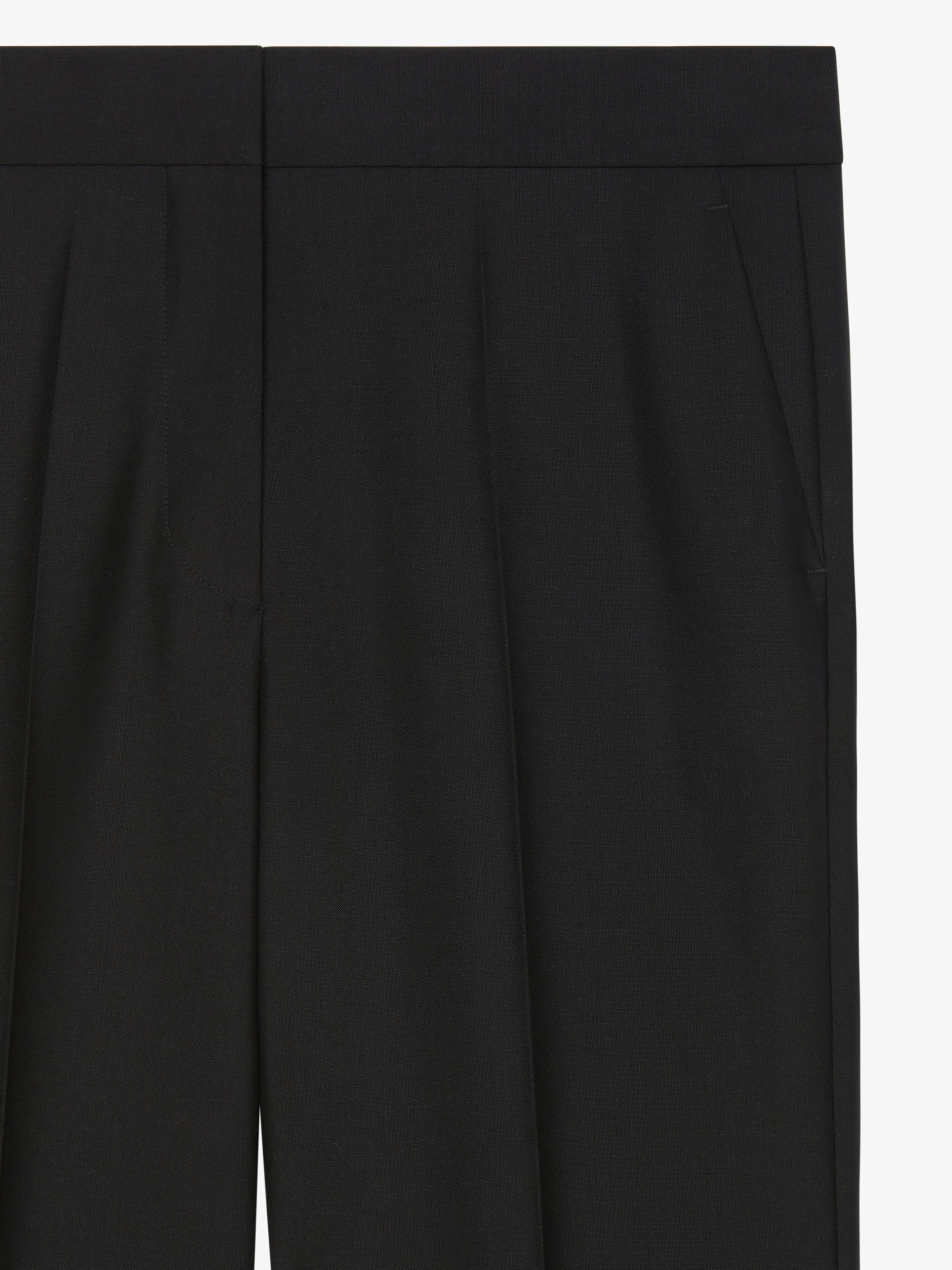 Slim fit tailored pants in wool with 2G clip in - black