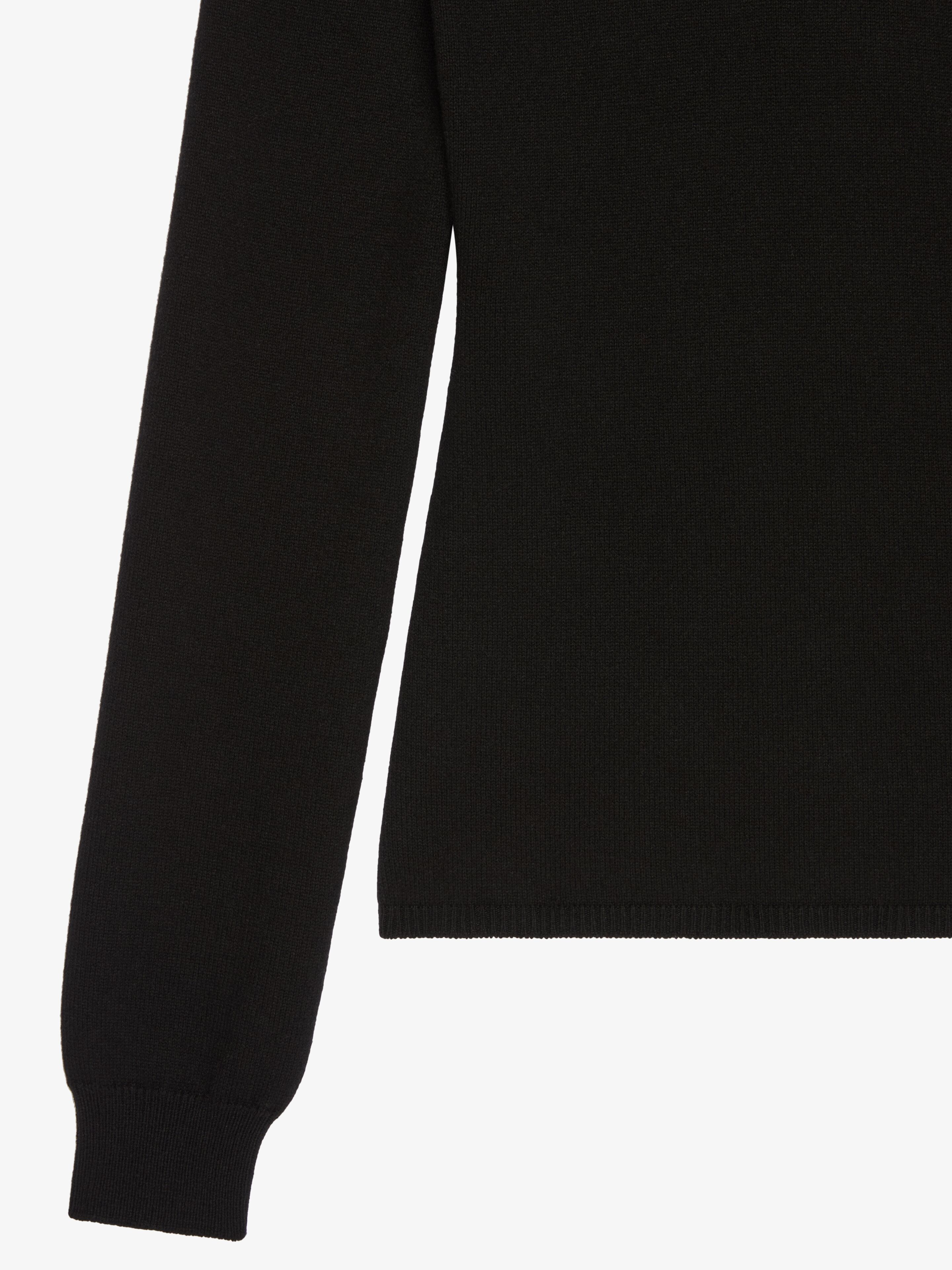 Slim fit sweater in cashmere tied at the back in - black