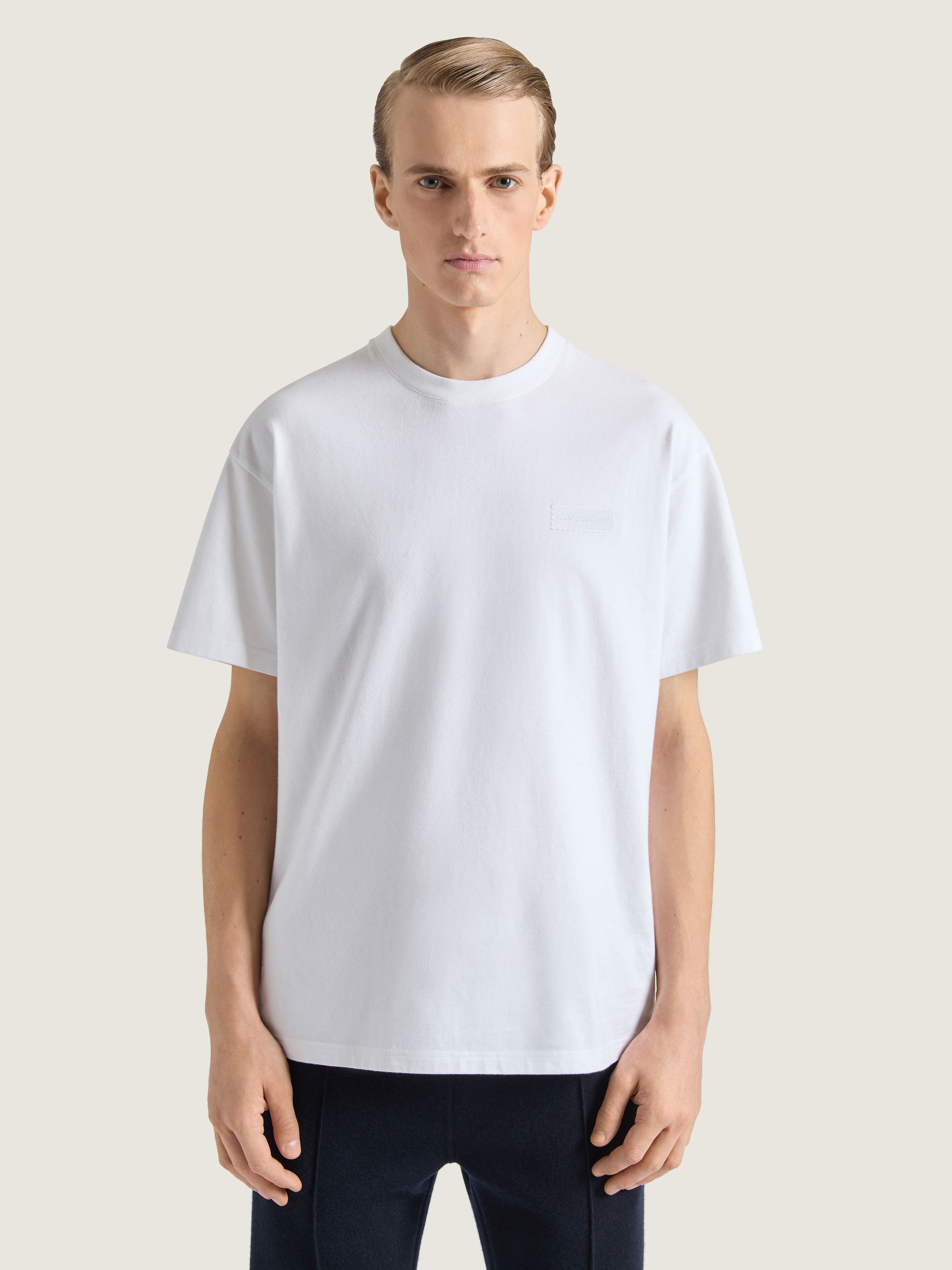 T-shirt in cotton with GIVENCHY patch | Givenchy CA | Givenchy