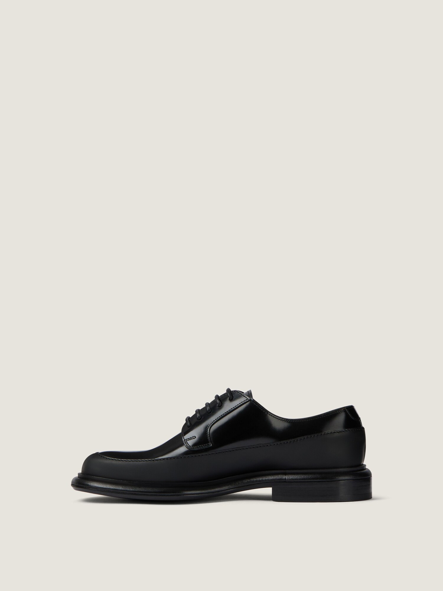 Authentic Vintage Givenchy Black Leather Shoes Derbies in leather - black in - black - BE1017E2ET-001  main image 2